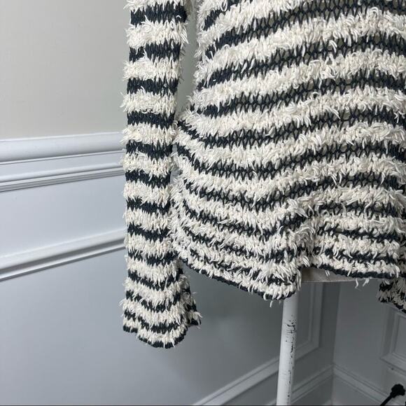 Free‎ People blue striped fuzzy shaggy sweater size medium - Picture 6 of 6